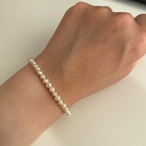 Pearl bracelet